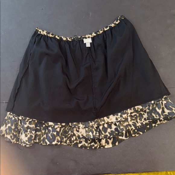 Converse Leopard Print Tiered Ruffle Skirt - Picture 6 of 16